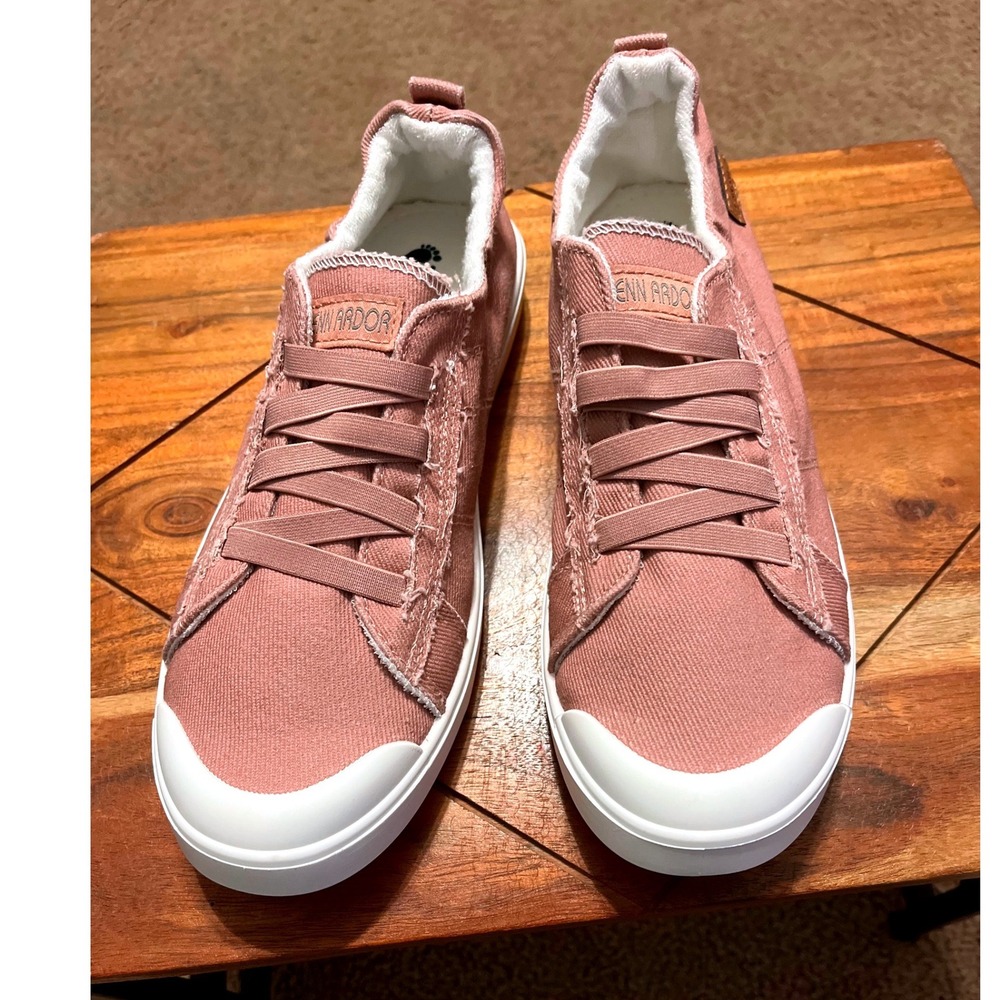 JENN‎ ARDOR Women Pink Canvas Slip On Sneakers Super Comfy Foam Size 6.5 NWOT